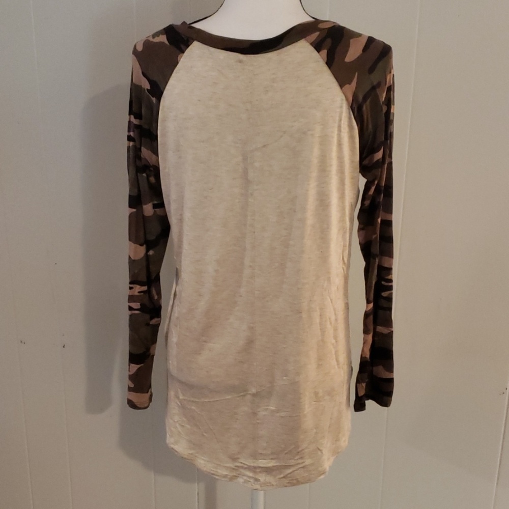 Pocket Camo Raglan - Picture 2 of 4